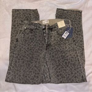 Universal Thread Grayish Brown Leopard Print Straight Leg Jeans